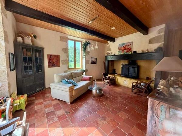 En exclusivité - A 5 min de Vic-Fezensac - Superbe Gasconne avec appartement et grange