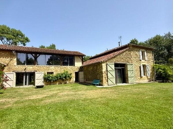 En exclusivité - A 5 min de Vic-Fezensac - Superbe Gasconne avec appartement et grange