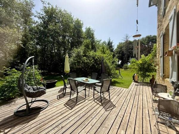 En exclusivité - A 5 min de Vic-Fezensac - Superbe Gasconne avec appartement et grange