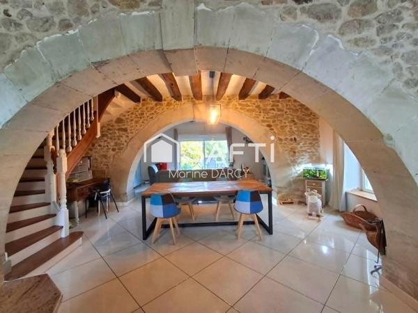 Maison de caractère de 210 m²