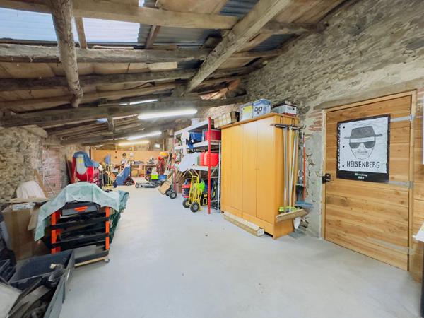 LA CHAIZE LE VICOMTE , GRANGE SUR 571 m2 de terrain, A VENDRE EXCLUSIVITE AMEPI