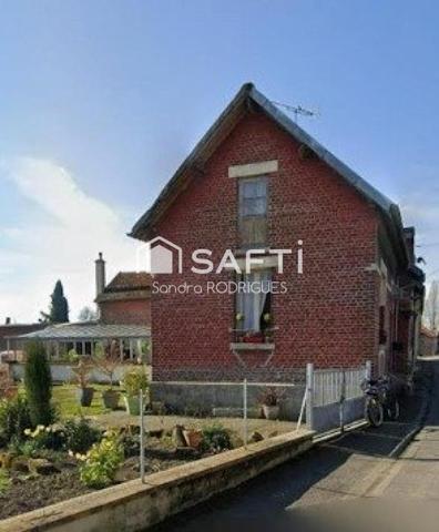 Corps de ferme à rénover  Axe Saint - Quentin / Laon à la campagne proche toutes commodités et autoroute A26