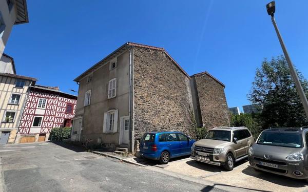 Immeuble à vendre    18 pièces •  Limoges