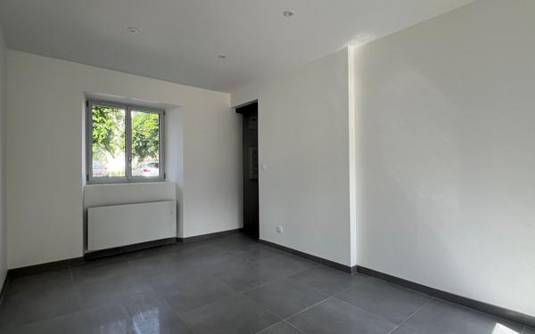 Maison à vendre    4 pièces • 69 m2 Jouy-le-Châtel