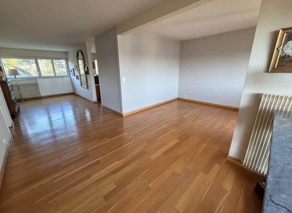 Appartement 5 pièces à vendre à Ecully - Confort et tranquillité assurés