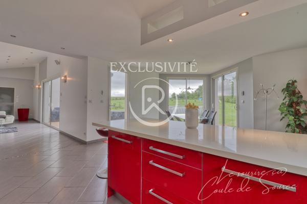 Maison
         7 pièces
        - 147 m²