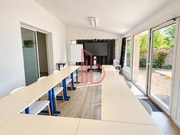 Bureau de 165 m² à louer à Bordeaux Rive Droite
