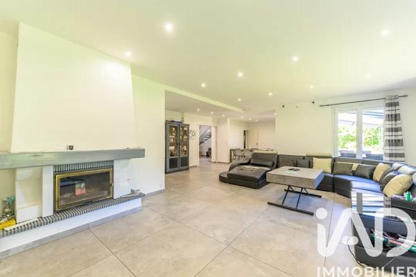 Maison à vendre 8 pièces 232 m² La Queue-en-Brie