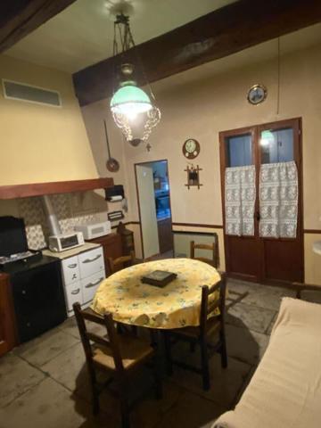 Maison Vigneronne comprenant un T8 et un T3 sur parcelle de 1520m²