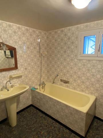 Maison Vigneronne comprenant un T8 et un T3 sur parcelle de 1520m²