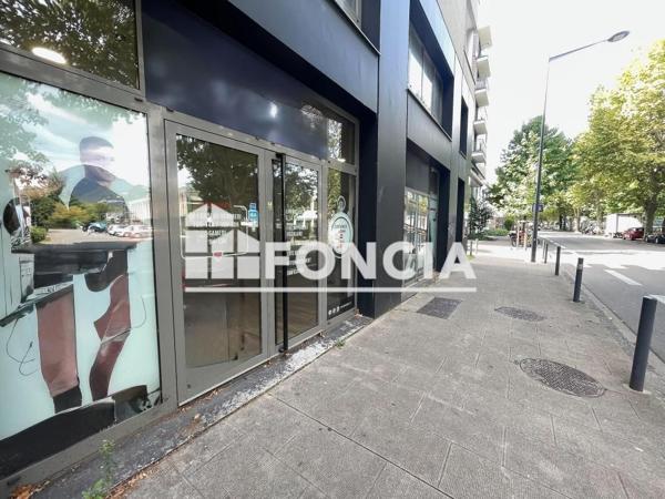 À vendre Local commercial 1 pièce - Grenoble 38100