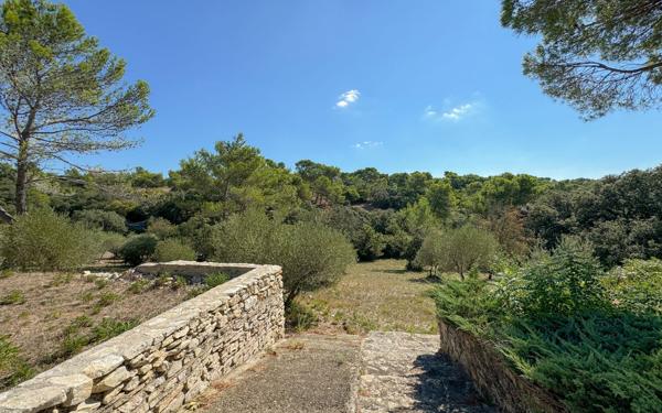 Maison à vendre    5 pièces •  Nîmes