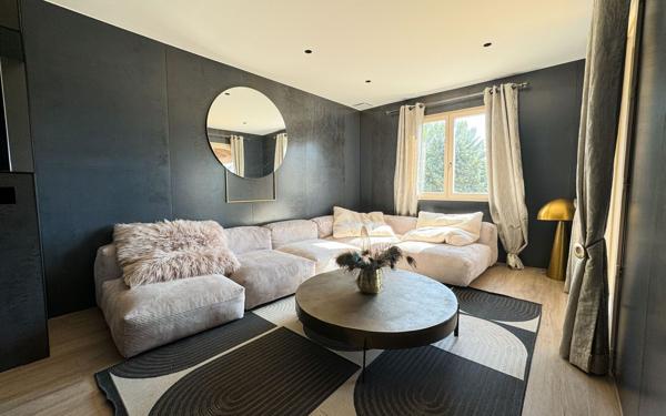 Maison à vendre    5 pièces •  Nîmes