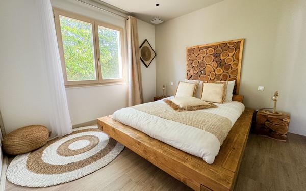 Maison à vendre    5 pièces •  Nîmes