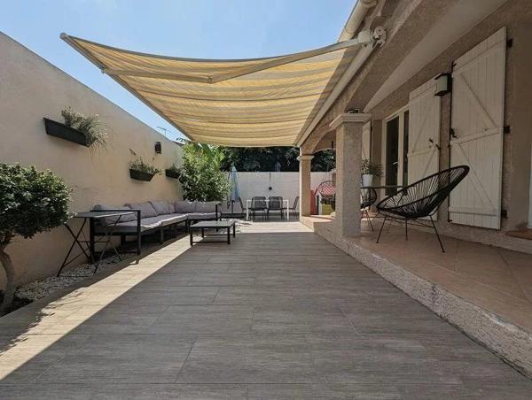 Vente                                                      Maison
                        
                     4 pièces                      98 m2                     à Istres