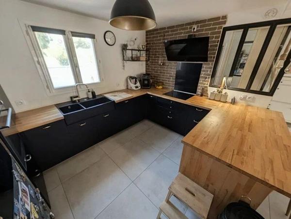 Vente                                                      Maison
                        
                     4 pièces                      98 m2                     à Istres