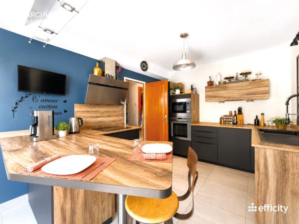 Maison
         9 pièces
        - 201 m² Exclusivité 349 000 € *