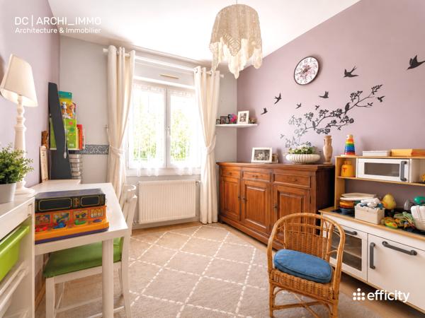Maison
         9 pièces
        - 201 m² Exclusivité 349 000 € *