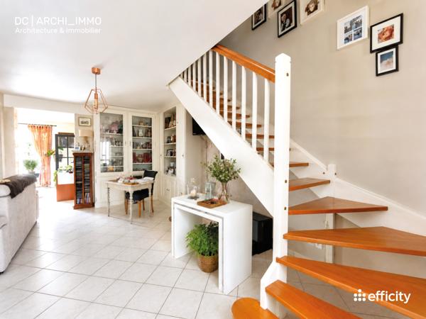 Maison
         9 pièces
        - 201 m² Exclusivité 349 000 € *