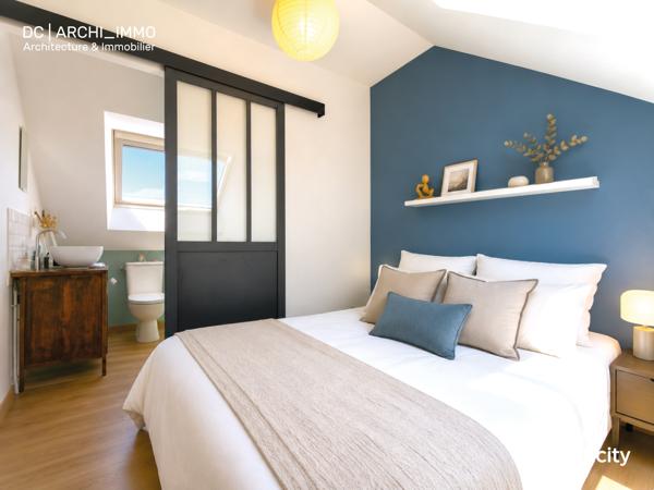 Maison
         9 pièces
        - 201 m² Exclusivité 349 000 € *
