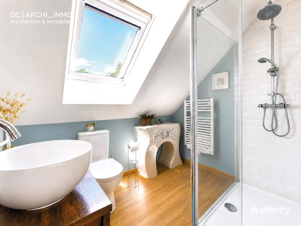 Maison
         9 pièces
        - 201 m² Exclusivité 349 000 € *