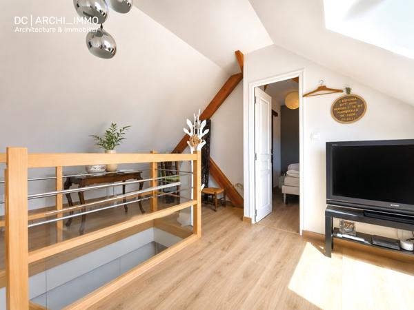 Maison
         9 pièces
        - 201 m² Exclusivité 349 000 € *