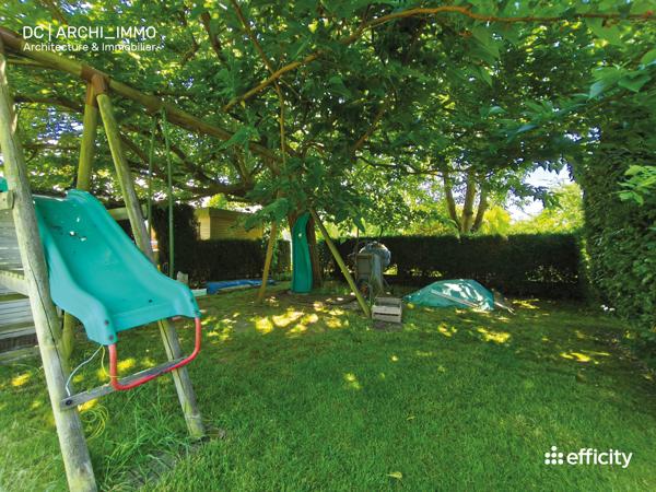 Maison
         9 pièces
        - 201 m² Exclusivité 349 000 € *