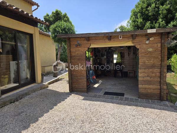 Découvrez cette magnifique propriété arborée et fleurie de 1559m², composée de deux maisons individuelles de 144m² et 166m² configurée en 3 habitations indépendantes et en parfait état à Antibes quartier les Combes. A quelques minutes de l'entrée de l'autoroute, de Sophia Antipolis, des commerces de proximité, des écoles, du cœur de ville et des transports en commun. La situation géographique est idéale. Nichée dans un cadre tranquille tout en étant en ville, idéale pour profiter d'une vie harmonieuse entre nature, confort urbain pour une vie de famille. 

Vous êtes d'abord charmé par l'état impeccable des maisons et des leurs extérieurs, l'importance donné à chaque détail, le ravissement de ce jardin tout en fleurs et très bien entretenu. 

La première maison est actuellement configurée en deux habitations distinctes :
-Un beau et grand 2 pièces de 87m² et de plain-pied comprenant une magnifique véranda de 24m² avec baie vitrée à galandage, face à la piscine et au jardin exposé sud. Un salon cocooning avec cheminée, poutres apparentes, plafond cathédrale, une cuisine haut de gamme est ouverte sur le salon, cette pièce de vie offre 35m². Une chambre et une salle d'eau avec toilette de plain pied complète cette première habitation.
-Un 3 pièces avec son entrée indépendante de 67m², lumineux et cosy avec salon et cuisine ouverte de 28m², un toilette invité. A l'étage, 2 belles chambres et chacune sa terrasse tropézienne donnant sur le jardin et la piscine. Une spacieuse salle d'eau avec toilette. 

L'ensemble immobilier est sécurisé par un portail électrique. Une cave, espace potager, des arbres fruitiers, espace pétanque, auvent pour plusieurs voitures, garage couvert, immense parking ne sont qu'une partie des dépendances et atout de cette propriété. 

La piscine 9m/4m dispose d'un pool house équipée avec four à pizza, lave vaisselle, point d'eau... une magnifique terrasse permet d'en profiter pour les soirée barbecues.  

La seconde maison est familiale et lumineuse de 166m² composée d'un volumineux salon avec cheminée et d'une cuisine ouverte de 46m². Deux chambres de plain pied, une salle d'eau et un toilette invité. Vous trouverez à l'étage mansardée 3 grandes chambres, un cellier, une salle de douche avec toilette. A l'extérieur, une grande terrasse, un espace dinatoire sous pergolas, un barbecue, la place ne manque pas. 

Les points d'attentions:
Léger vis à vis latérale avec l'immeuble en face

Les +
Climatisation dans l'ensemble des espaces habitables des deux maisons
Double vitrage 
Deux cheminées avec insert
Très nombreuses places de parkings
Beaucoup de potentiel avec les deux entrées indépendantes qui permet d'envisager des possibilités comme une très grande famille, la possibilité de louer une des maisons ou d'en revendre une après division établit par un géomètre etc...
Baies vitrées anti effraction
Agrandissement possible 

Curieux et pas sérieux s'abstenir, merci.
Contactez DANY DE LA CELLE pour plus d'informations.