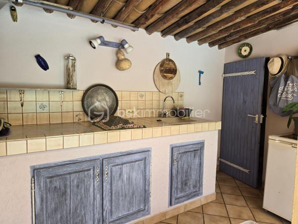Découvrez cette magnifique propriété arborée et fleurie de 1559m², composée de deux maisons individuelles de 144m² et 166m² configurée en 3 habitations indépendantes et en parfait état à Antibes quartier les Combes. A quelques minutes de l'entrée de l'autoroute, de Sophia Antipolis, des commerces de proximité, des écoles, du cœur de ville et des transports en commun. La situation géographique est idéale. Nichée dans un cadre tranquille tout en étant en ville, idéale pour profiter d'une vie harmonieuse entre nature, confort urbain pour une vie de famille. 

Vous êtes d'abord charmé par l'état impeccable des maisons et des leurs extérieurs, l'importance donné à chaque détail, le ravissement de ce jardin tout en fleurs et très bien entretenu. 

La première maison est actuellement configurée en deux habitations distinctes :
-Un beau et grand 2 pièces de 87m² et de plain-pied comprenant une magnifique véranda de 24m² avec baie vitrée à galandage, face à la piscine et au jardin exposé sud. Un salon cocooning avec cheminée, poutres apparentes, plafond cathédrale, une cuisine haut de gamme est ouverte sur le salon, cette pièce de vie offre 35m². Une chambre et une salle d'eau avec toilette de plain pied complète cette première habitation.
-Un 3 pièces avec son entrée indépendante de 67m², lumineux et cosy avec salon et cuisine ouverte de 28m², un toilette invité. A l'étage, 2 belles chambres et chacune sa terrasse tropézienne donnant sur le jardin et la piscine. Une spacieuse salle d'eau avec toilette. 

L'ensemble immobilier est sécurisé par un portail électrique. Une cave, espace potager, des arbres fruitiers, espace pétanque, auvent pour plusieurs voitures, garage couvert, immense parking ne sont qu'une partie des dépendances et atout de cette propriété. 

La piscine 9m/4m dispose d'un pool house équipée avec four à pizza, lave vaisselle, point d'eau... une magnifique terrasse permet d'en profiter pour les soirée barbecues.  

La seconde maison est familiale et lumineuse de 166m² composée d'un volumineux salon avec cheminée et d'une cuisine ouverte de 46m². Deux chambres de plain pied, une salle d'eau et un toilette invité. Vous trouverez à l'étage mansardée 3 grandes chambres, un cellier, une salle de douche avec toilette. A l'extérieur, une grande terrasse, un espace dinatoire sous pergolas, un barbecue, la place ne manque pas. 

Les points d'attentions:
Léger vis à vis latérale avec l'immeuble en face

Les +
Climatisation dans l'ensemble des espaces habitables des deux maisons
Double vitrage 
Deux cheminées avec insert
Très nombreuses places de parkings
Beaucoup de potentiel avec les deux entrées indépendantes qui permet d'envisager des possibilités comme une très grande famille, la possibilité de louer une des maisons ou d'en revendre une après division établit par un géomètre etc...
Baies vitrées anti effraction
Agrandissement possible 

Curieux et pas sérieux s'abstenir, merci.
Contactez DANY DE LA CELLE pour plus d'informations.