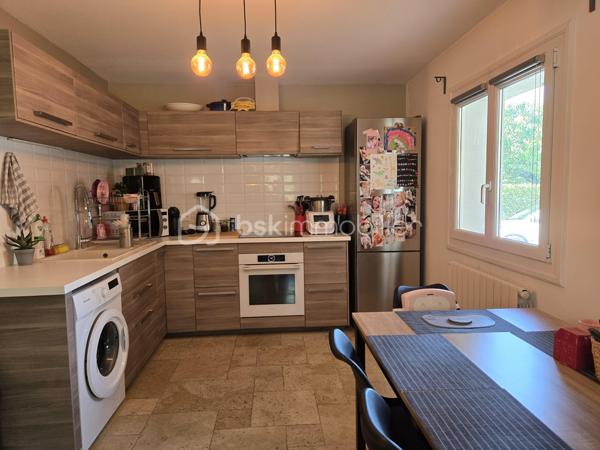 Découvrez cette magnifique propriété arborée et fleurie de 1559m², composée de deux maisons individuelles de 144m² et 166m² configurée en 3 habitations indépendantes et en parfait état à Antibes quartier les Combes. A quelques minutes de l'entrée de l'autoroute, de Sophia Antipolis, des commerces de proximité, des écoles, du cœur de ville et des transports en commun. La situation géographique est idéale. Nichée dans un cadre tranquille tout en étant en ville, idéale pour profiter d'une vie harmonieuse entre nature, confort urbain pour une vie de famille. 

Vous êtes d'abord charmé par l'état impeccable des maisons et des leurs extérieurs, l'importance donné à chaque détail, le ravissement de ce jardin tout en fleurs et très bien entretenu. 

La première maison est actuellement configurée en deux habitations distinctes :
-Un beau et grand 2 pièces de 87m² et de plain-pied comprenant une magnifique véranda de 24m² avec baie vitrée à galandage, face à la piscine et au jardin exposé sud. Un salon cocooning avec cheminée, poutres apparentes, plafond cathédrale, une cuisine haut de gamme est ouverte sur le salon, cette pièce de vie offre 35m². Une chambre et une salle d'eau avec toilette de plain pied complète cette première habitation.
-Un 3 pièces avec son entrée indépendante de 67m², lumineux et cosy avec salon et cuisine ouverte de 28m², un toilette invité. A l'étage, 2 belles chambres et chacune sa terrasse tropézienne donnant sur le jardin et la piscine. Une spacieuse salle d'eau avec toilette. 

L'ensemble immobilier est sécurisé par un portail électrique. Une cave, espace potager, des arbres fruitiers, espace pétanque, auvent pour plusieurs voitures, garage couvert, immense parking ne sont qu'une partie des dépendances et atout de cette propriété. 

La piscine 9m/4m dispose d'un pool house équipée avec four à pizza, lave vaisselle, point d'eau... une magnifique terrasse permet d'en profiter pour les soirée barbecues.  

La seconde maison est familiale et lumineuse de 166m² composée d'un volumineux salon avec cheminée et d'une cuisine ouverte de 46m². Deux chambres de plain pied, une salle d'eau et un toilette invité. Vous trouverez à l'étage mansardée 3 grandes chambres, un cellier, une salle de douche avec toilette. A l'extérieur, une grande terrasse, un espace dinatoire sous pergolas, un barbecue, la place ne manque pas. 

Les points d'attentions:
Léger vis à vis latérale avec l'immeuble en face

Les +
Climatisation dans l'ensemble des espaces habitables des deux maisons
Double vitrage 
Deux cheminées avec insert
Très nombreuses places de parkings
Beaucoup de potentiel avec les deux entrées indépendantes qui permet d'envisager des possibilités comme une très grande famille, la possibilité de louer une des maisons ou d'en revendre une après division établit par un géomètre etc...
Baies vitrées anti effraction
Agrandissement possible 

Curieux et pas sérieux s'abstenir, merci.
Contactez DANY DE LA CELLE pour plus d'informations.
