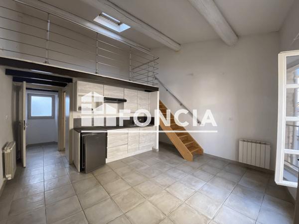 Location Maison 2 pièces 32.95 m² - 2BIS RUE DES MACONS Uzes 30700