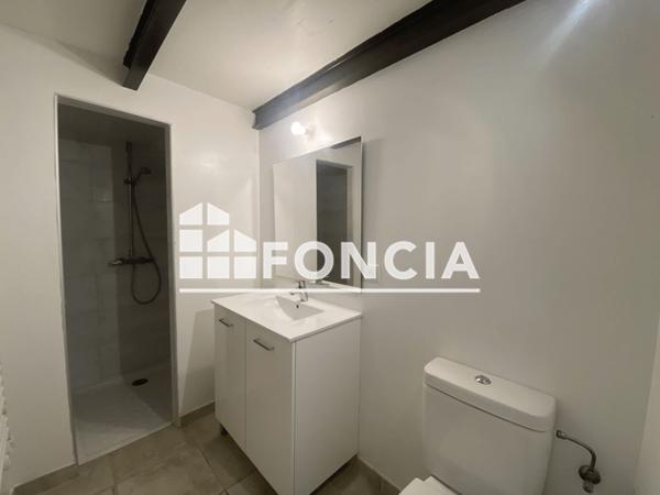 Location Maison 2 pièces 32.95 m² - 2BIS RUE DES MACONS Uzes 30700