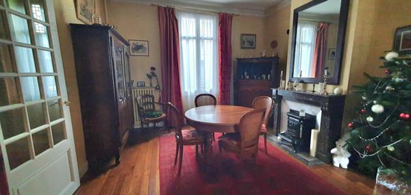 MAISON/ VILLA - 4 CHAMBRES -  QUARTIER CATHEDRALE