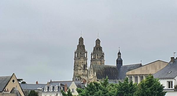 MAISON/ VILLA - 4 CHAMBRES -  QUARTIER CATHEDRALE