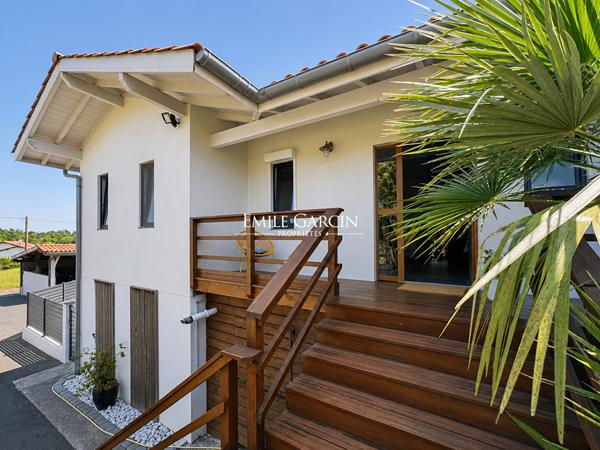 À vendre - Maison  - Ahetze - avec piscine, annexe et dépendances
