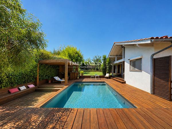 À vendre - Maison  - Ahetze - avec piscine, annexe et dépendances