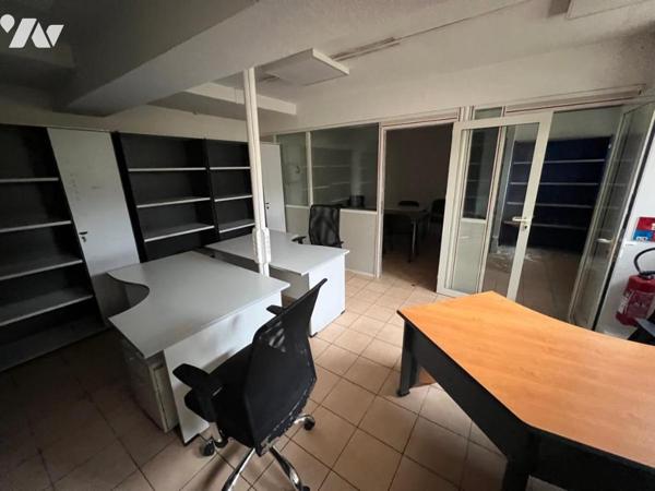 LE CANNET -40 avenue du Mont Joli - Locaux commerciaux +possibilité 7 parkings