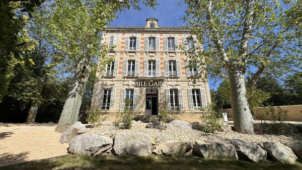 A vendre - Maison de Maître du XIXème siècle - A Salon-de-Provence