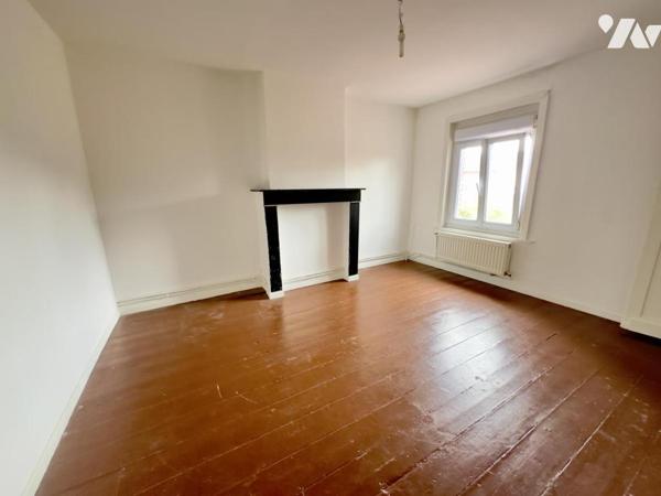 A VENDRE A WAZIERS : MAISON 1930 EN BON ETAT 3CH JARDIN AVEC PASSAGE MOTO 