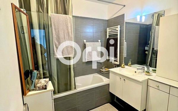 Appartement à vendre    3 pièces •  Marseille 10