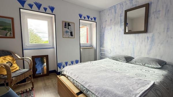 Lachaux (63290) Grande maison de village rénovée avec dépendance et jardin