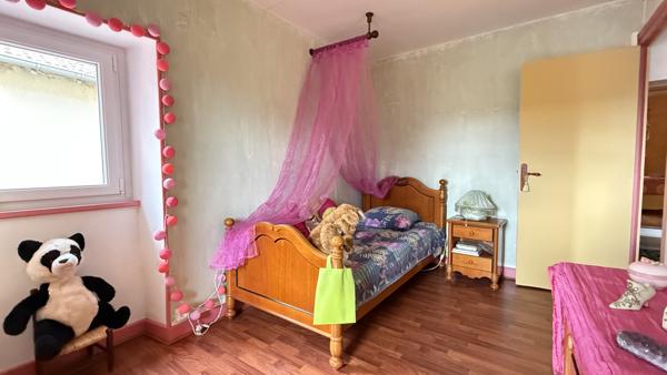 Lachaux (63290) Grande maison de village rénovée avec dépendance et jardin