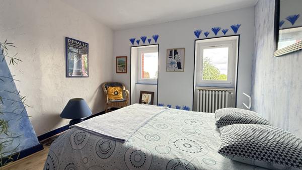 Lachaux (63290) Grande maison de village rénovée avec dépendance et jardin