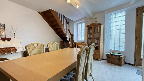 Lachaux (63290) Grande maison de village rénovée avec dépendance et jardin