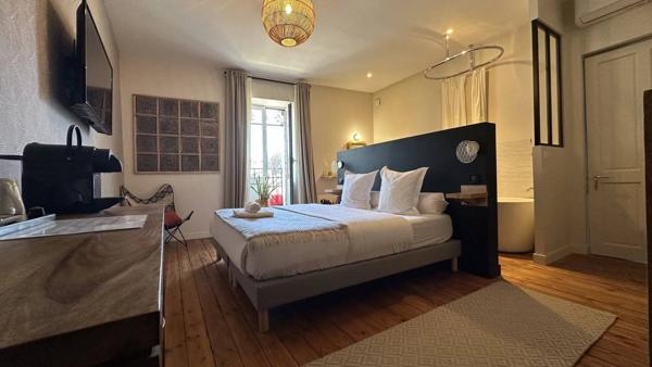 PROPRIÉTÉ BOURGEOISE DE CENTRE VILLE