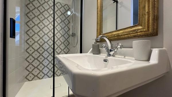 PROPRIÉTÉ BOURGEOISE DE CENTRE VILLE