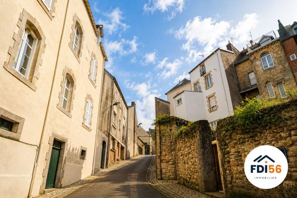IMMEUBLE DE RAPPORT - UNE RENTABILITÉ QUI PARLE D'ELLE-MÊME - A VENDRE , Quimperle