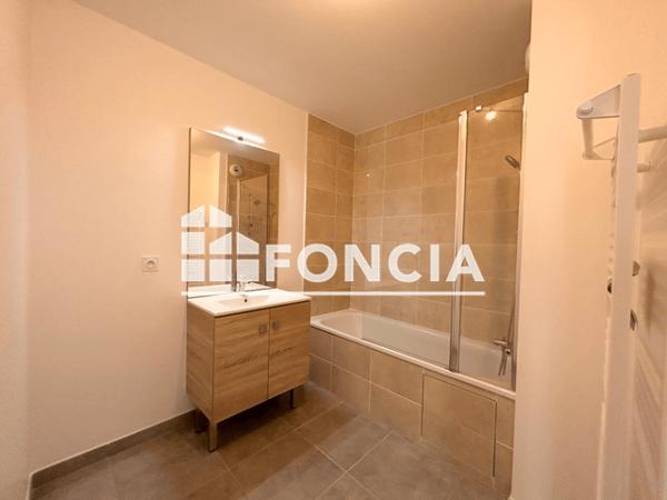 Location Appartement 3 pièces 66.76 m² - 1 A RUE HENRI DUNANT Bourg En Bresse 01000