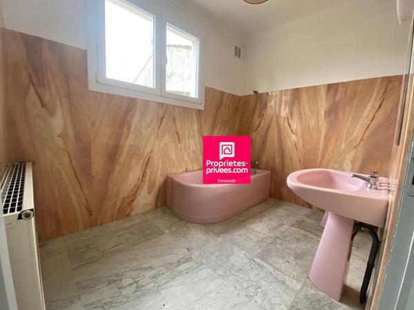 Maison centre village toutes commodités