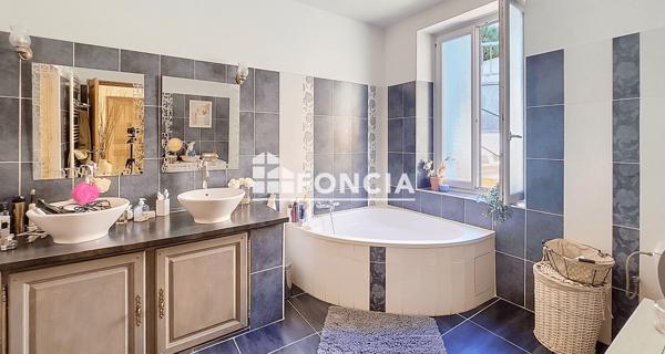 À vendre Maison 6 pièces 110 m² - Nice 06100